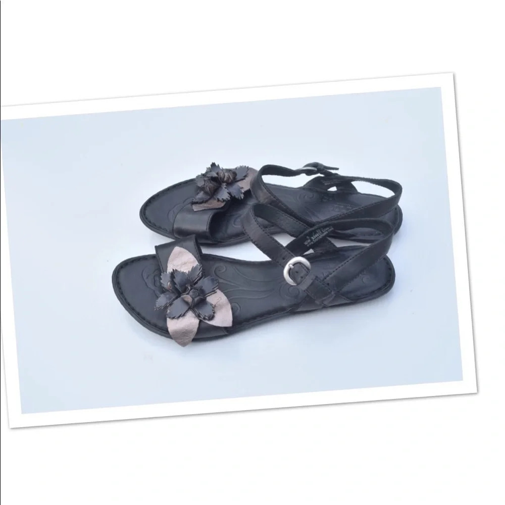 Born sandals